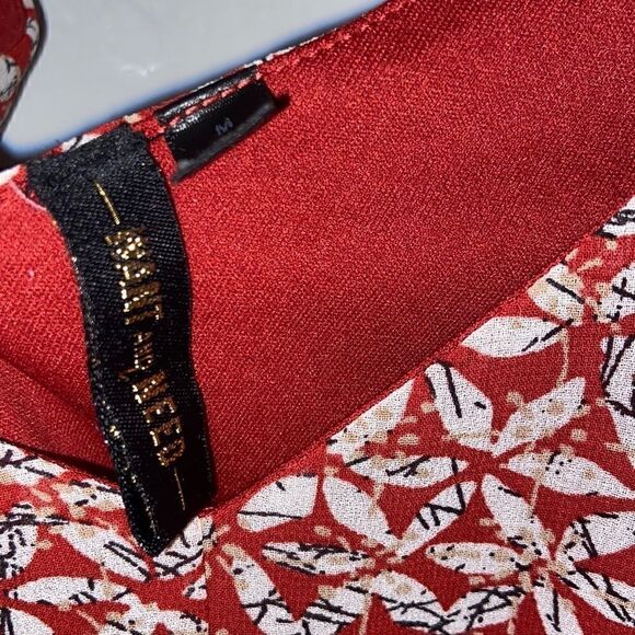 Red Floral Off the Shoulders Dress Size: M - Picture 5 of 8